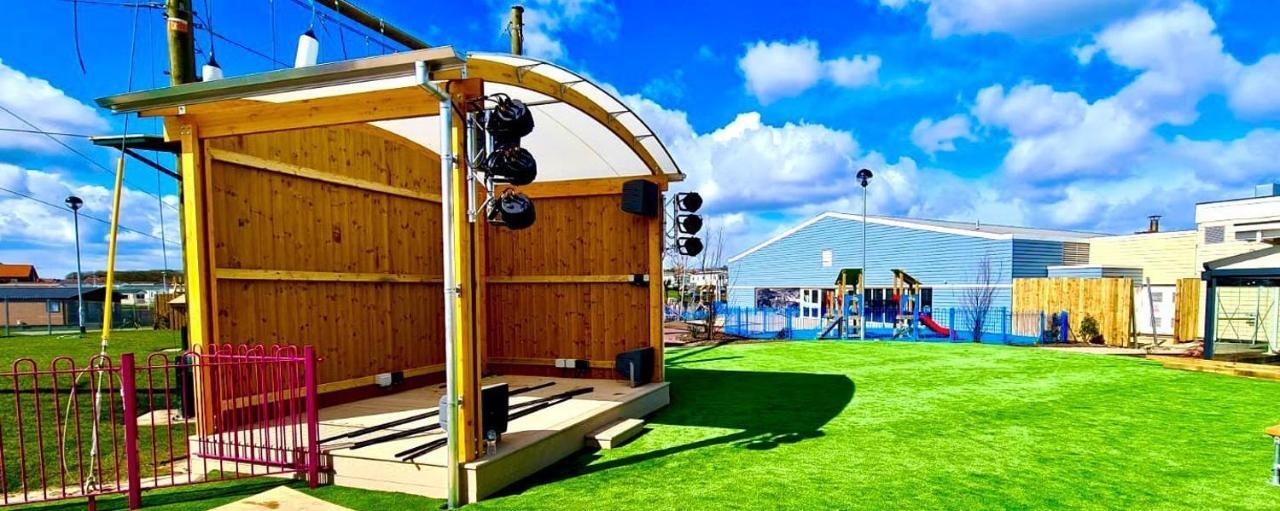 Nirvana Coastal Retreat Holiday Home Cayton Dış mekan fotoğraf